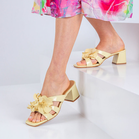 Mules Flower Power Amarelo